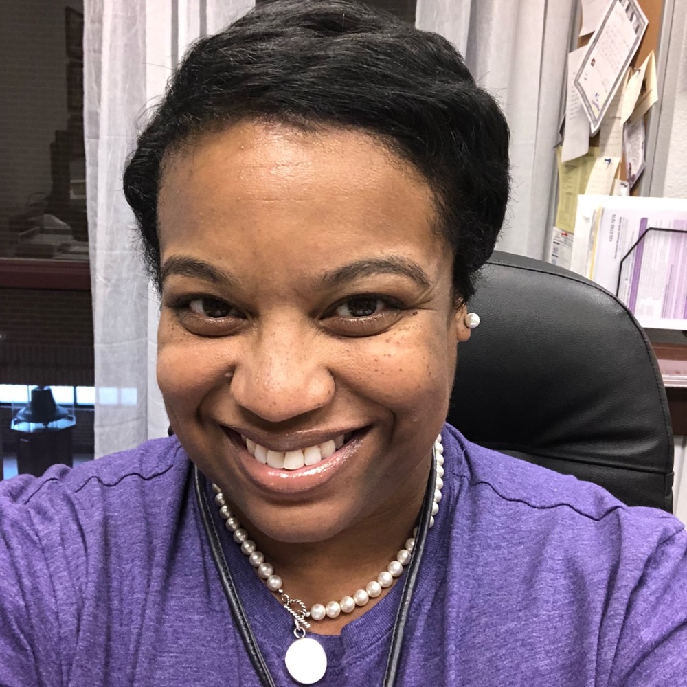 Meet your Posher, Monica